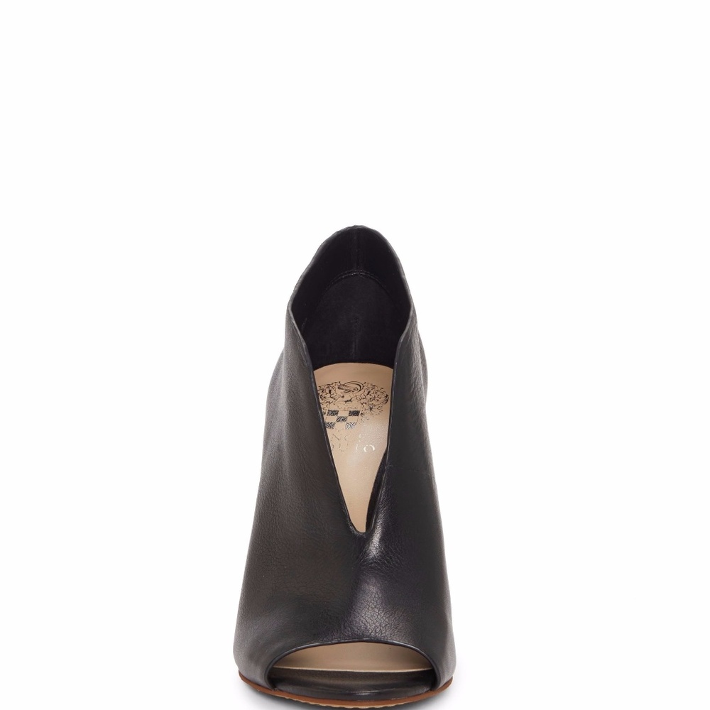 VInce Camuto Andrita Bootie NIB 8.5
